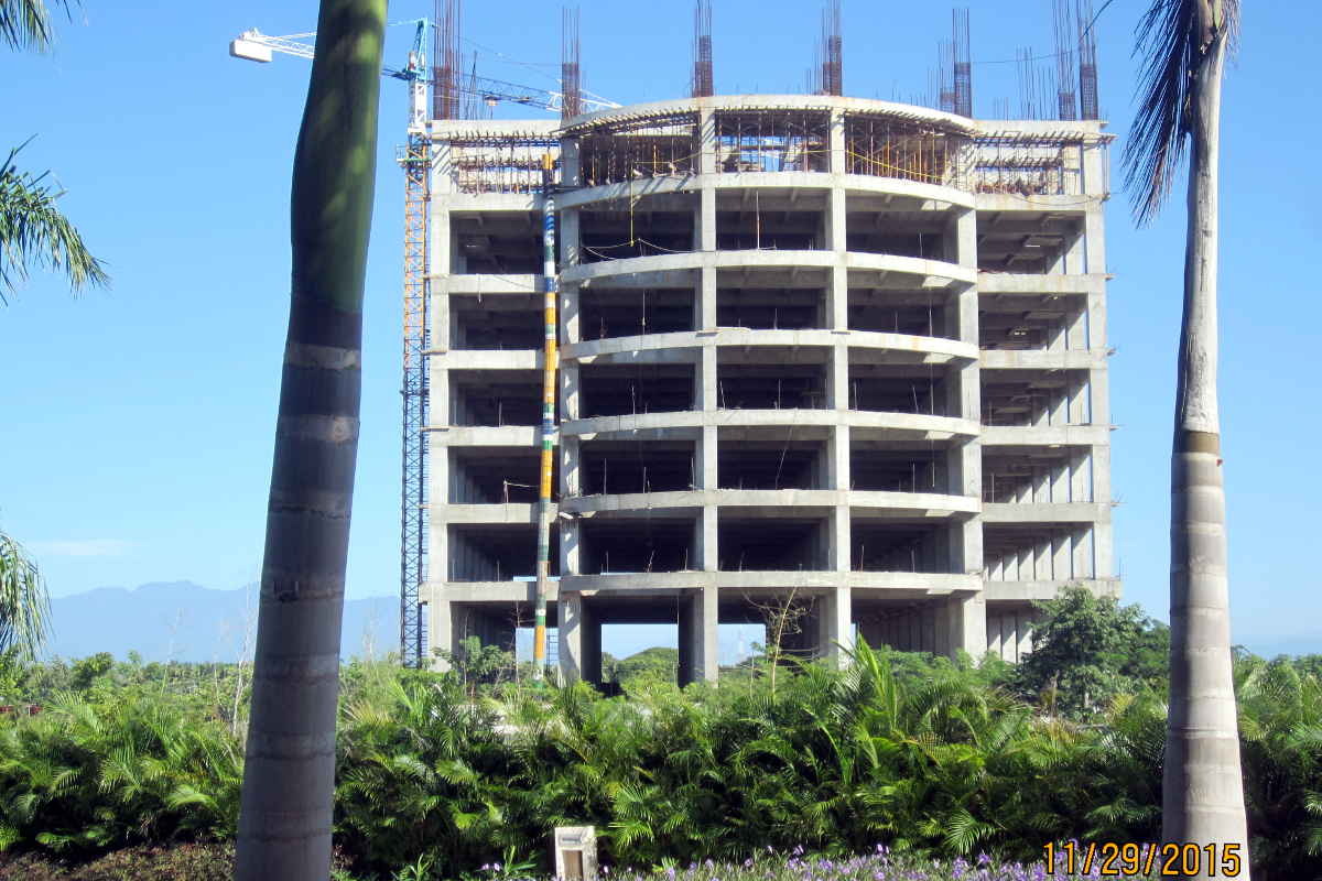 Colin's Update - Nuevo Vallarta - New Entrance, Tower Five, La Cantina and Sports Bar - Subscriber View - 12/15/15