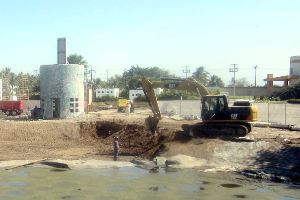 Nuevo Vallarta Update - Tower 5A and changes at old entrance from Colin - Subscribers View- 3/31/2016