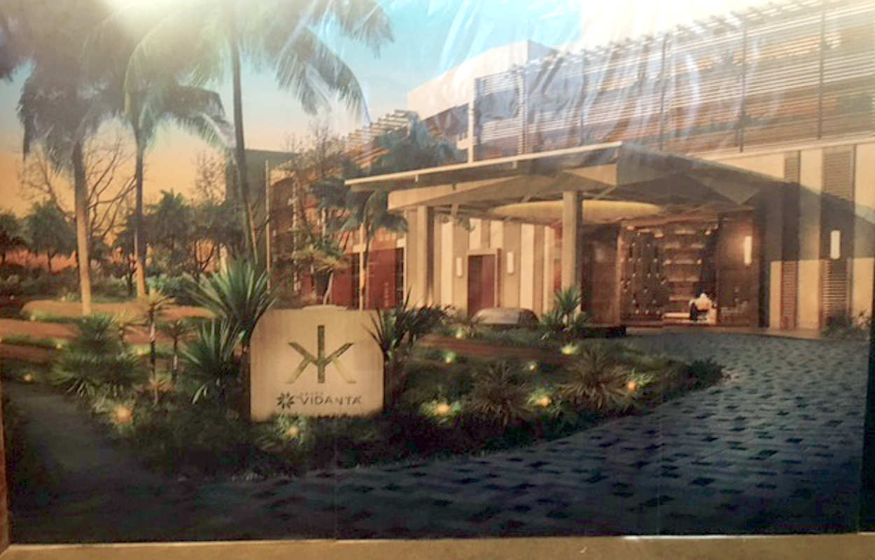 San Jose del Cabo is busy Harringbone brand restaurant owned by Hakkasan Group.  The Butlers shared their photos.  Are there larger units under construction there?  We will see.....Subscribers Views - 5/8/17