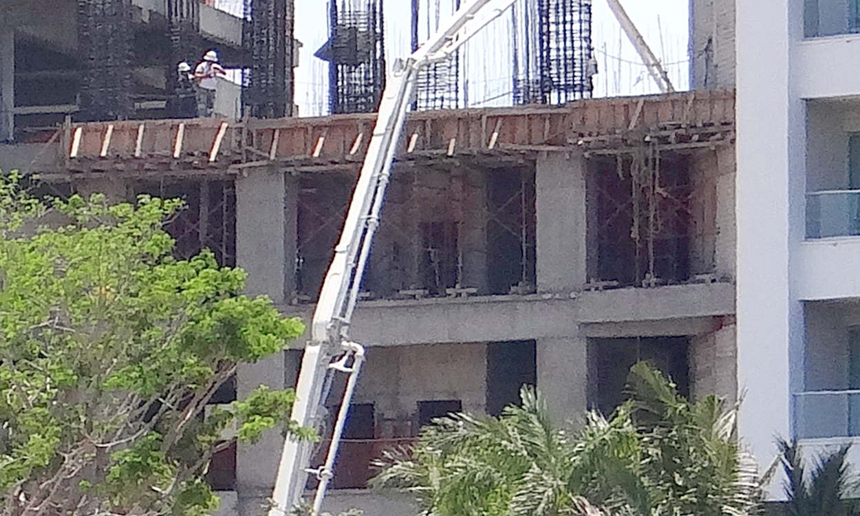 Larry and Maria spent the last two weeks of May in Nuevo Vallarta and sent us updated photos of La Comer, Tower 6, The Park and what looks to be Estates construction.  Nice update!  Please subscribe to view this post - 5-9-18