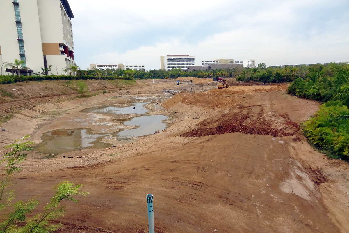 The Executive Golf course is under construction in the Lagoons north of the SPA Towers and Towers 3A and 3B.  Planned opening is by Christmas, 2017.