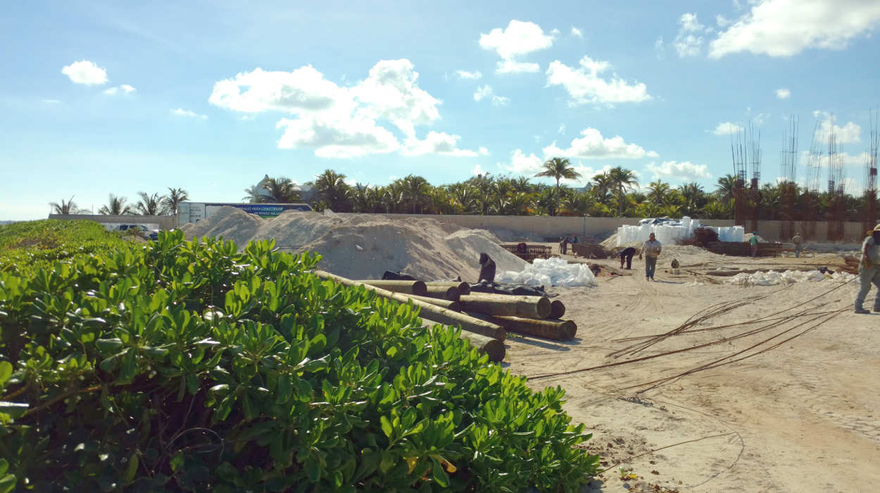 Beach Club in Riviera Maya has been demolished and is under construction - Thank you Jack...Subscriber View - 11/17/16