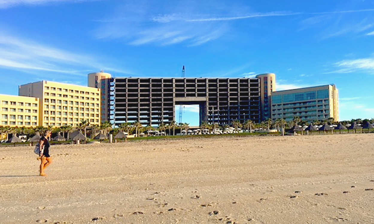 Puerto Peñasco is the site of potential expansion.  Not only will there be more floor plans, but also a tourist ship port is planned as well.  Look for construction to start in 2018 and 2019.